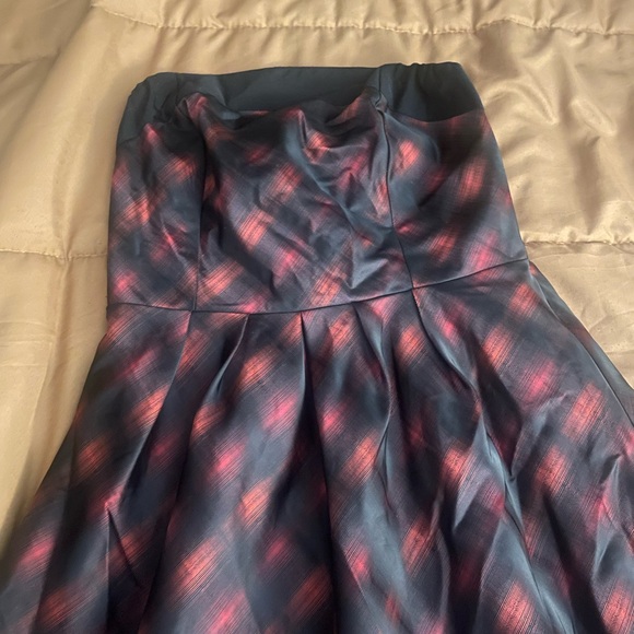 Fancy red and black strapless dress! - Picture 4 of 6